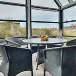 Anselmi - 450m From The Sea By Interhome
