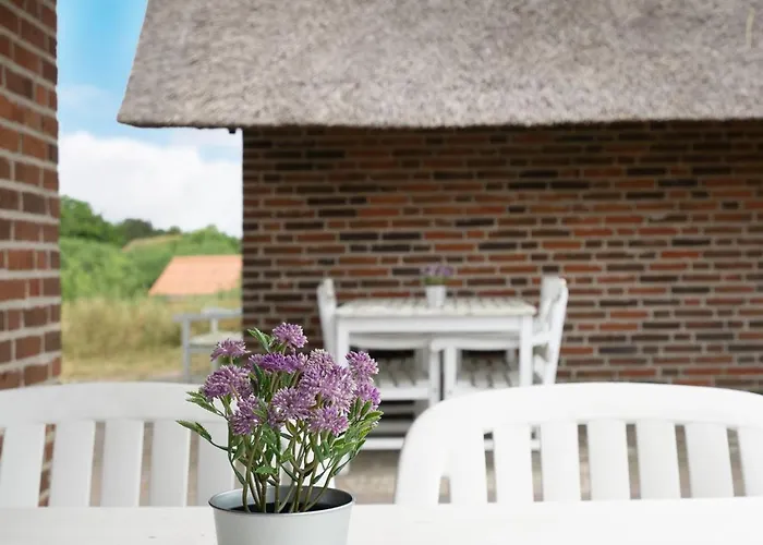 Anselmi - 450m From The Sea By Interhome *