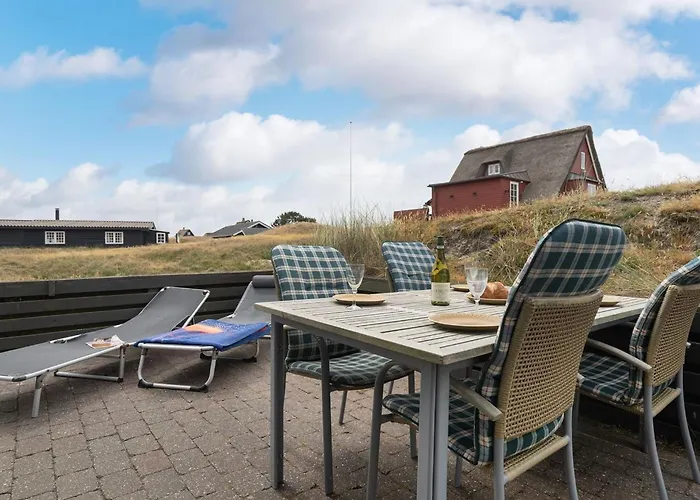 Anselmi - 450m From The Sea By Interhome